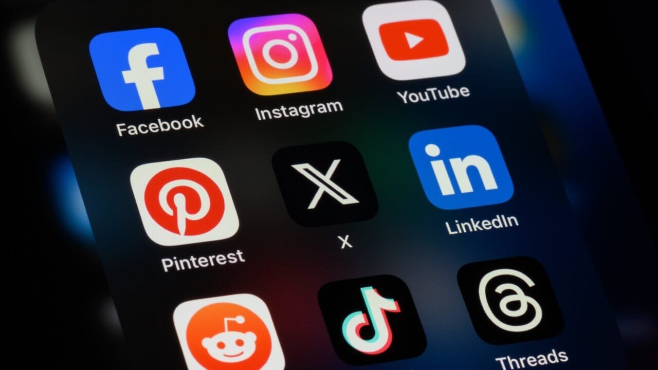 Why Influencers Shouldn’t Rely on Social Media Comments – The Importance of Professional Legal Advice